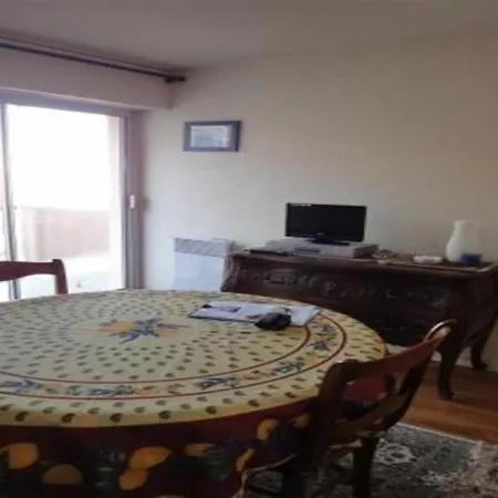 Appartement Centre Ville - Quatre Personnes - Proche Plage *
