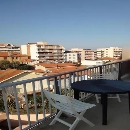 Centre Ville - Quatre Personnes - Proche Plage Appartement *